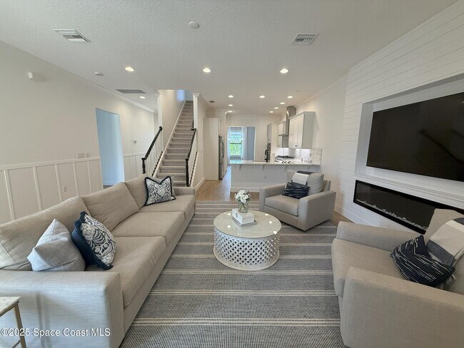 Building Photo - 8367 Gullen Dr