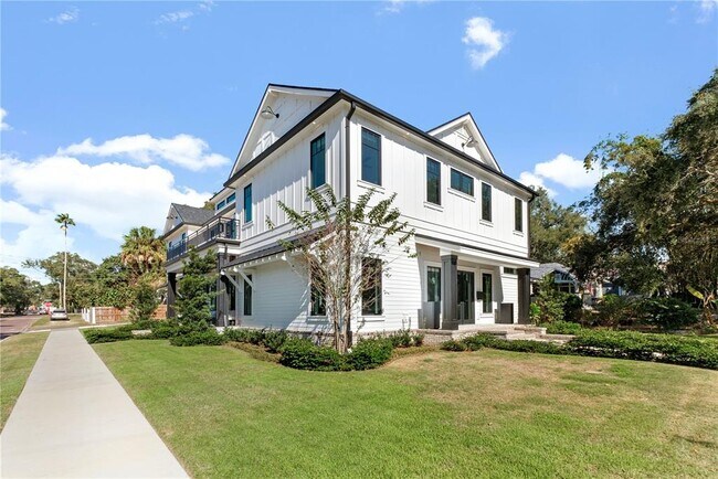 Building Photo - 319 W Frances Ave