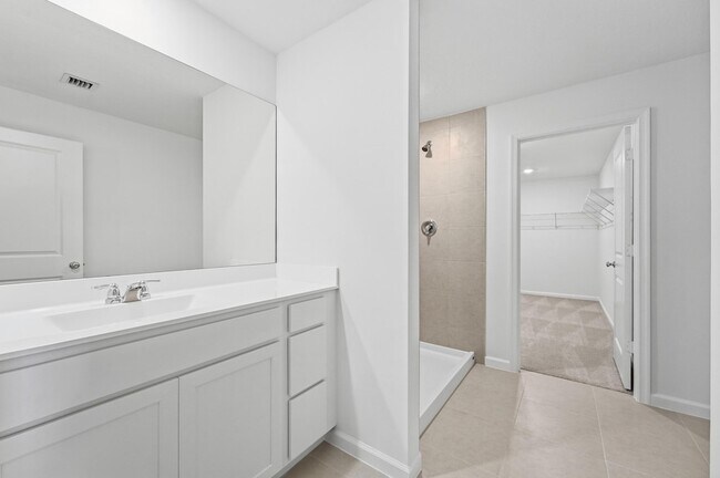 Building Photo - 10739 NW Moon Rise Ln