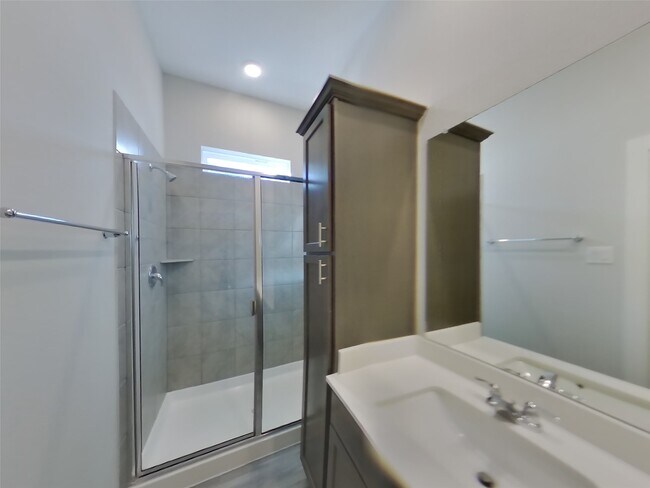 Building Photo - 4918 San Fabiano Ct