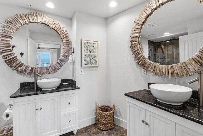 Building Photo - 28 Cut Off Rd