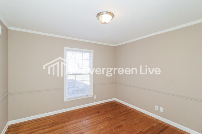 Building Photo - 5597 Forsyth Dr