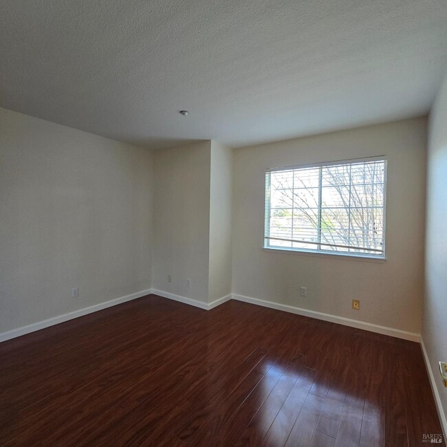 Building Photo - 2001 Eastwood Dr