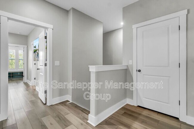 Building Photo - 123 Sabal Ct