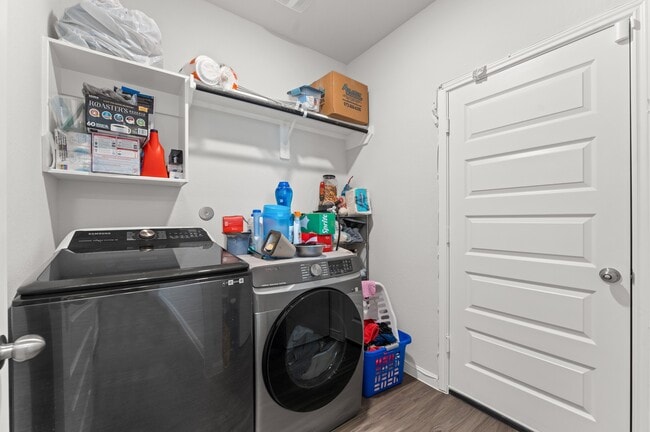 Building Photo - 16635 Olivewood Ln