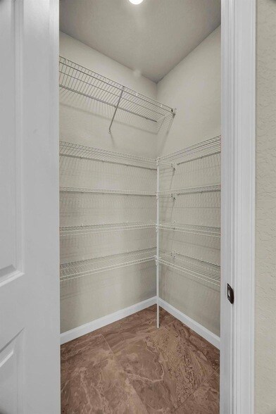 Building Photo - 680 SE Villandry Way