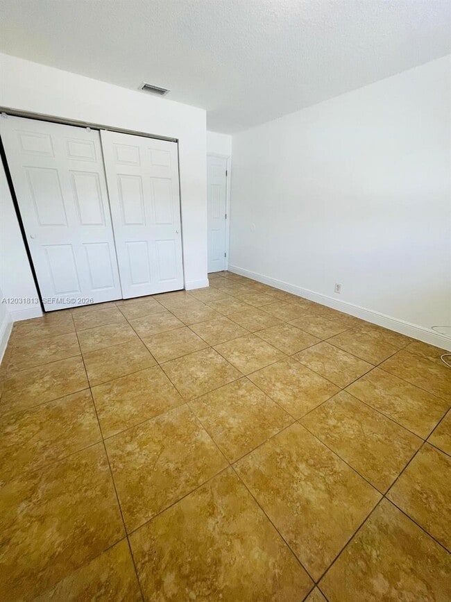 Building Photo - 7701 SW 10th Ct