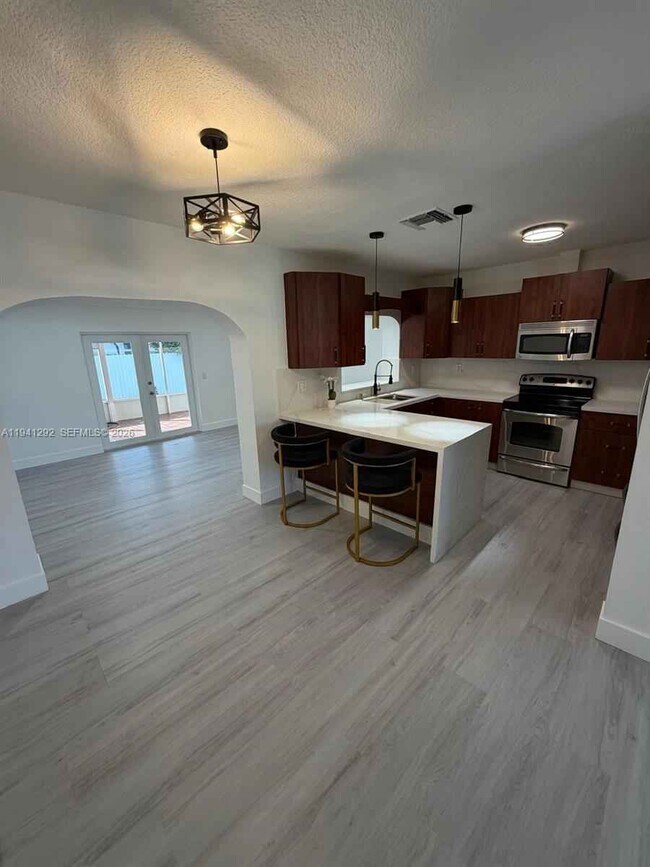Building Photo - Southwest 96th Avenue, Miami, FL 33165 - 3 BR 2 BA single-family home