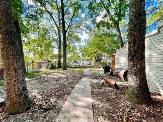 Building Photo - 1183 Emerson Ave
