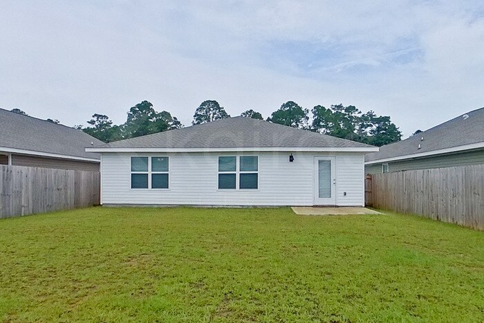 Building Photo - 328 Monarch Ln
