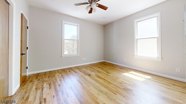 Building Photo - 11 Schuyler Ct