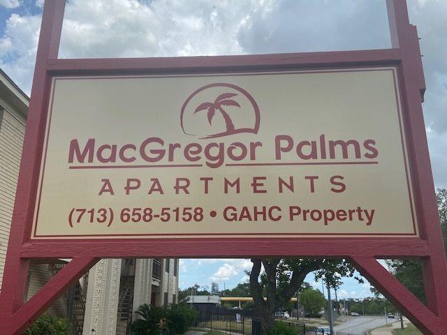 Primary Photo - 3635 N MacGregor Way