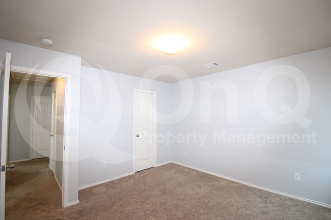 Building Photo - 1115 Quartz Trl