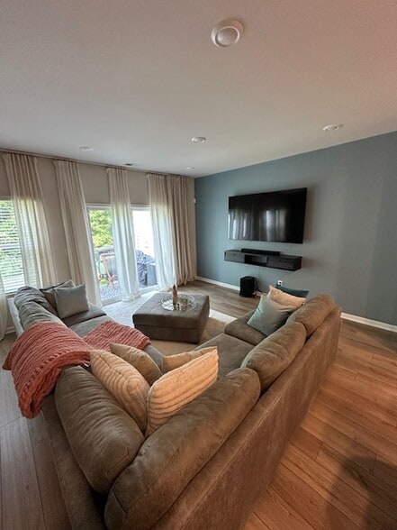 Living Room - 1053 Plumcrest Dr