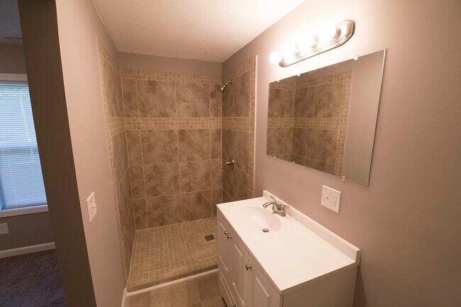 Building Photo - 5944 Nall Ave