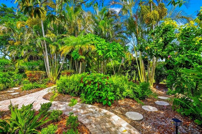 Building Photo - 9721 Majestic Way