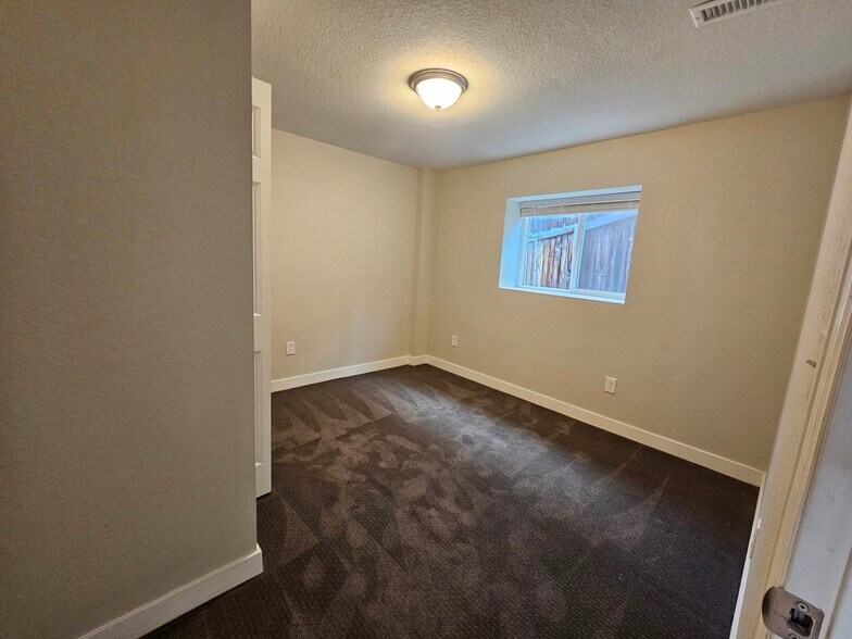Building Photo - 4655 Badlands Ct
