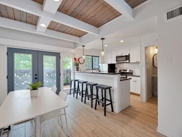 Building Photo - 3809 N Braeswood Blvd