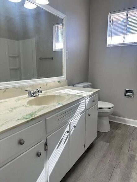 Building Photo - 208 SE Dockery Ln