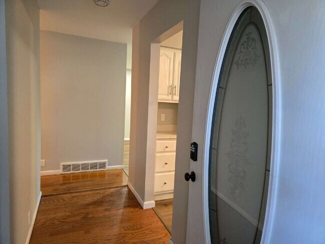 Building Photo - The Good Life — Over 2,200 Sq Ft with Finished Basement & Sunroom