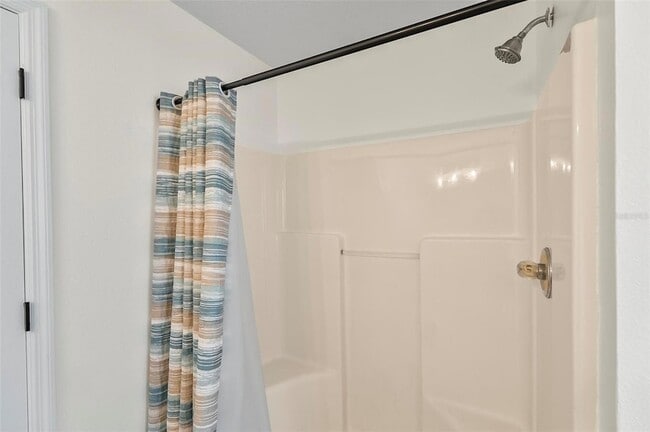 Building Photo - 64 Radcliffe Dr