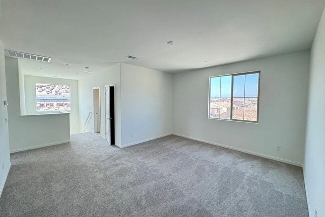 Building Photo - 17754 Pinot Noir Dr