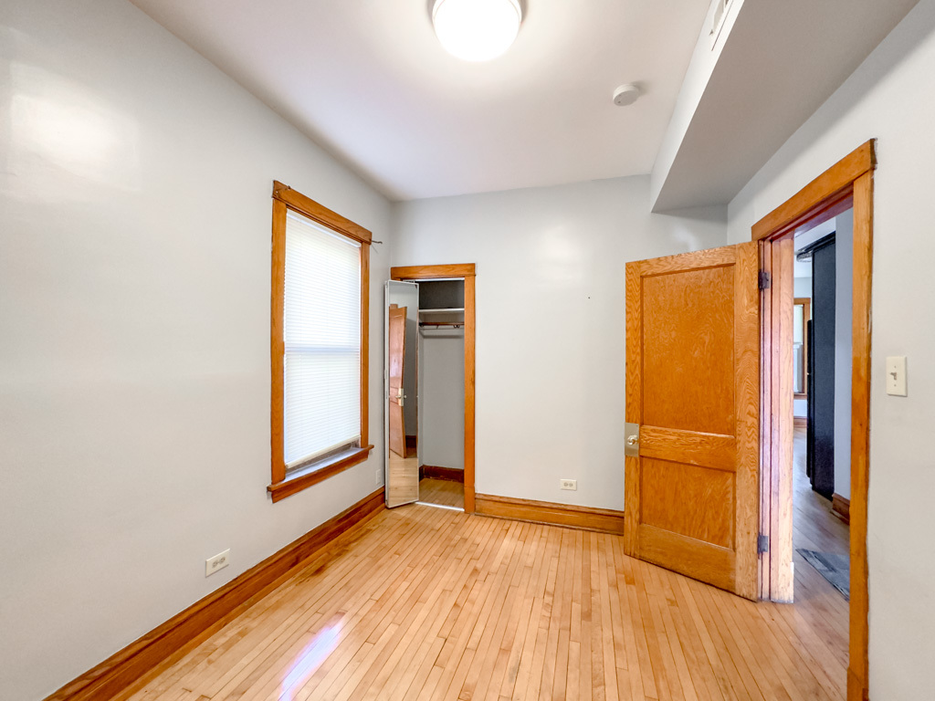 Building Photo - 4322 W Kamerling Ave