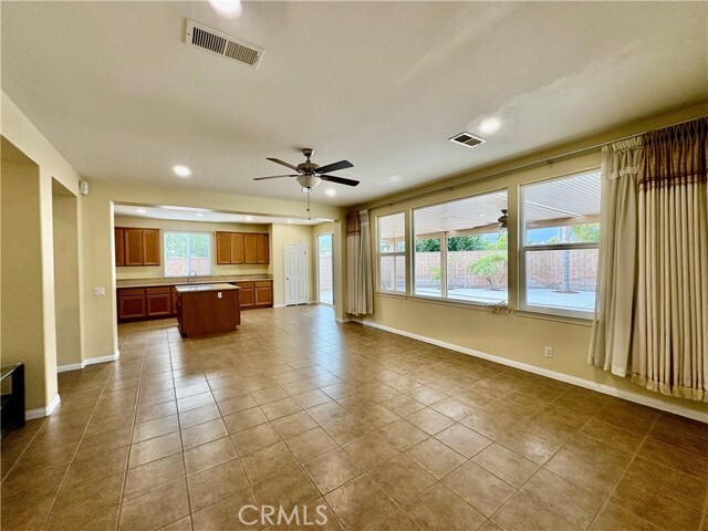 Building Photo - 6694 Black Forest Dr