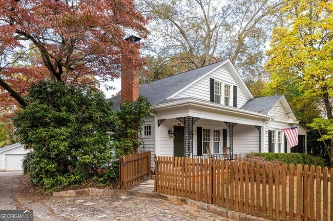 Building Photo - 5450 E Mountain St