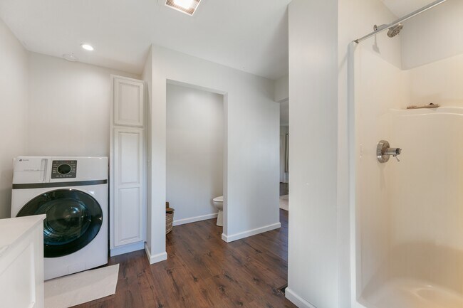 Building Photo - 645 US-12