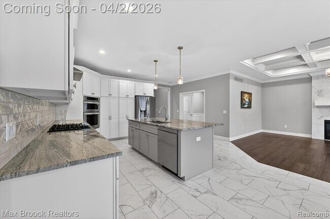 Building Photo - 43721 Legacy Dr