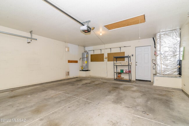 Building Photo - 9940 E Covington St