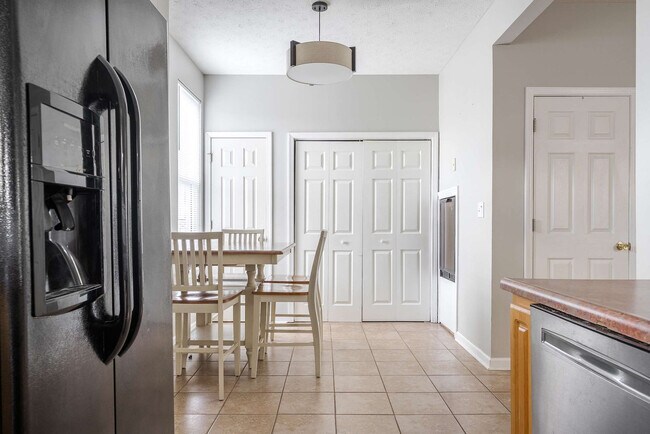 Building Photo - 2318 N New Jersey St