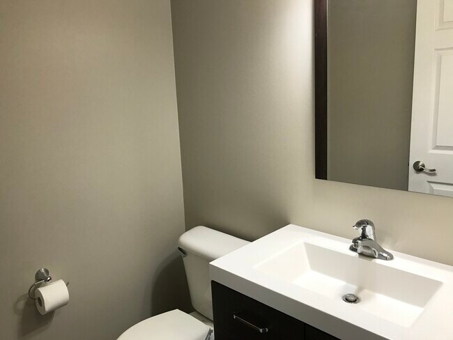 Building Photo - 538 Mallard Ln