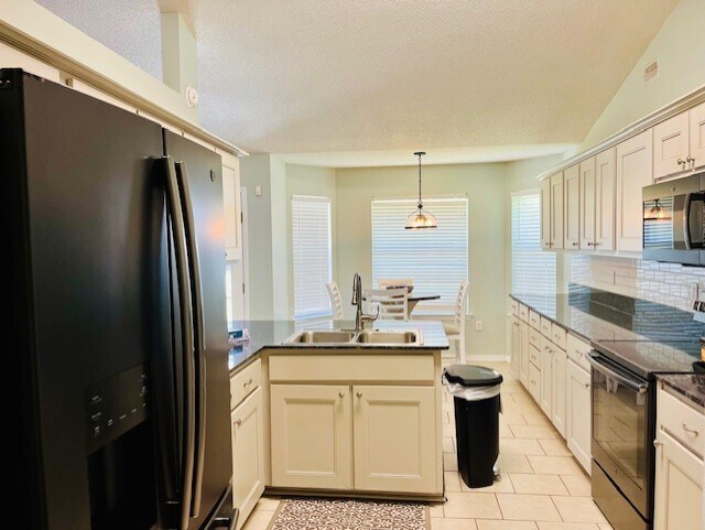 Building Photo - 8271 Branston Dr