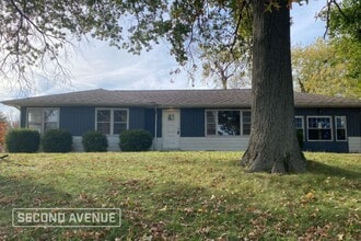 Building Photo - 46 Patricia Ln