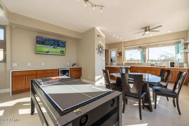 Building Photo - 3055 N Red Mountain