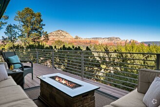 Building Photo - FURNISHED 6-12 MONTH LEASE - WEST SEDONA -...