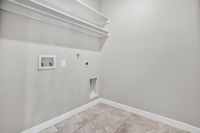 Building Photo - 10237 Little Falls Trail