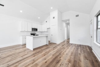Building Photo - 16978 W Hammon