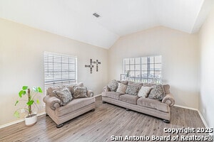 Building Photo - 132 Las Palomas Dr
