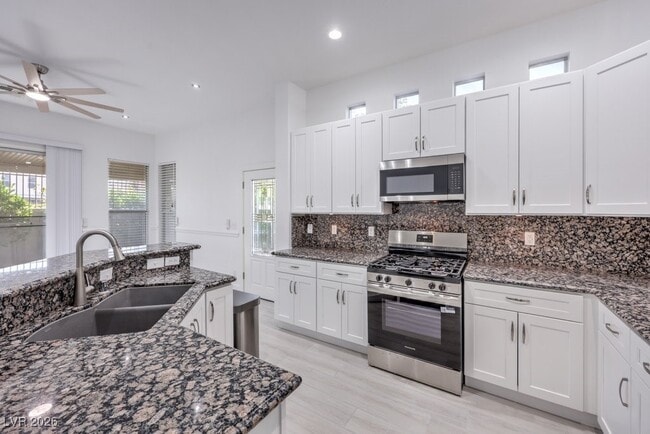 Building Photo - 111 Twin Towers Ave