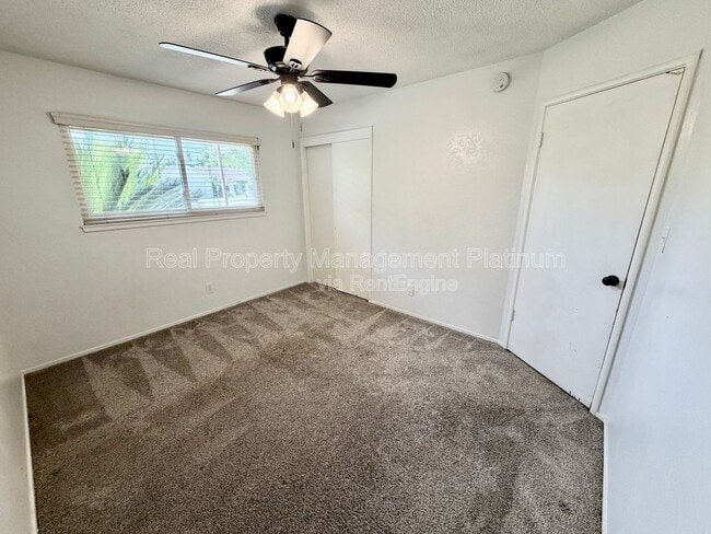 Building Photo - 5694 N 9th St