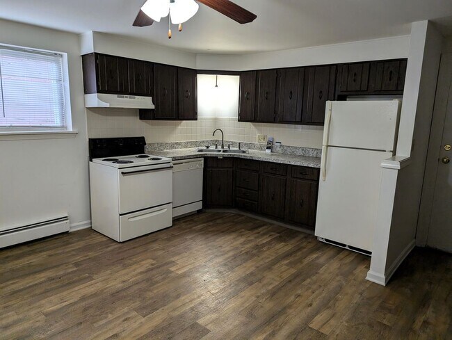 Building Photo - 3 Losson Garden Dr