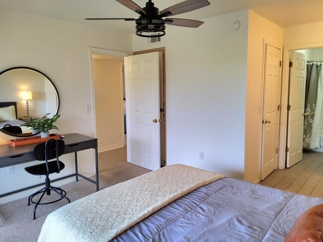 Building Photo - 7255 E Snyder Rd