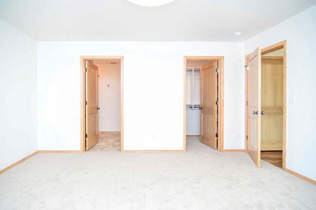 Building Photo - 4607 Trellis Dr