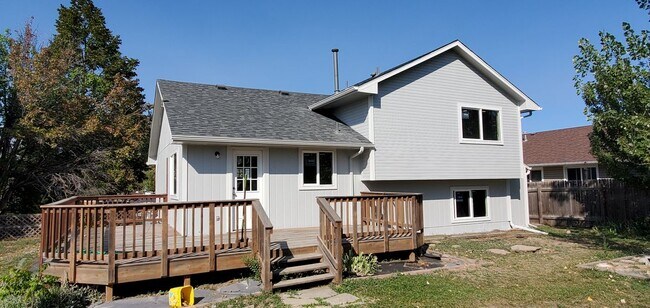 Primary Photo - 8329 Medicine Bow Cir