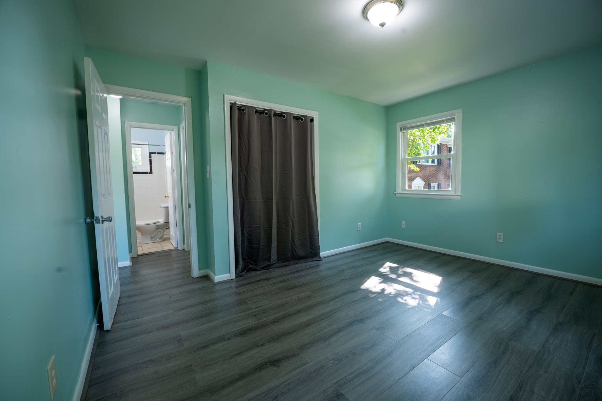 Building Photo - 5703 Kennedy St