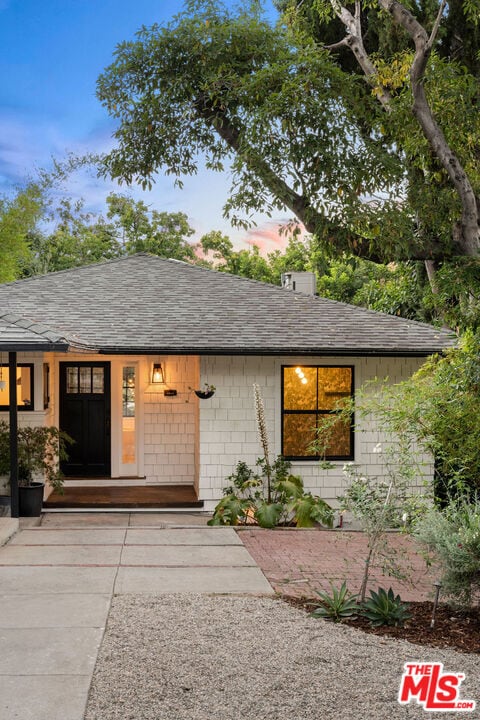 Building Photo - 1530 Elevado St