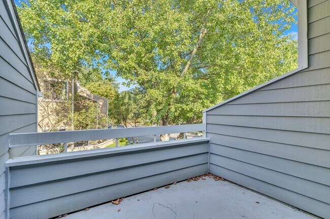 Building Photo - 11041 Villaridge Ct